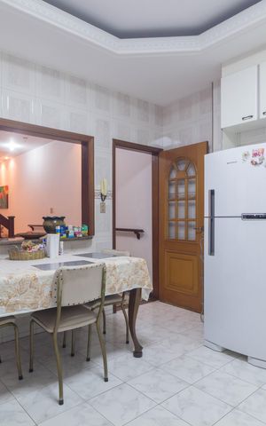 Casa à venda com 268m², 5 quartos e 3 vagasCozinha