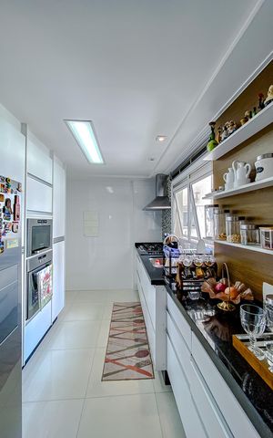 Apartamento à venda com 134m², 3 quartos e 2 vagasCozinha