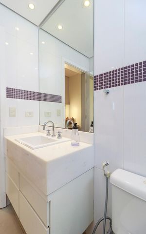 Casa de condomínio à venda com 447m², 4 quartos e 5 vagas Casa de condomínio à venda com 447m², 4 quartos e 5 vagasSuíte 4 - Banheiro