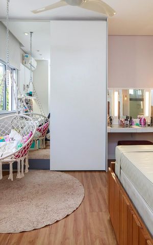 Casa de condomínio à venda com 447m², 4 quartos e 5 vagas Casa de condomínio à venda com 447m², 4 quartos e 5 vagasSuíte 4