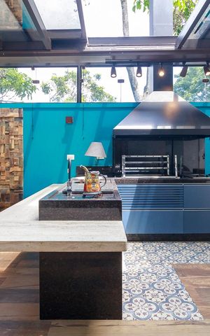 Casa de condomínio à venda com 447m², 4 quartos e 5 vagas Casa de condomínio à venda com 447m², 4 quartos e 5 vagasEspaço Gourmet