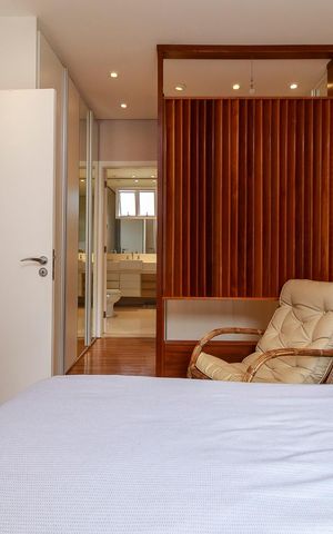 Casa de condomínio à venda com 447m², 4 quartos e 5 vagas Casa de condomínio à venda com 447m², 4 quartos e 5 vagasSuíte Principal