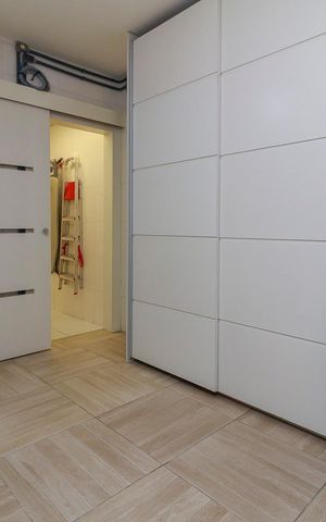 Casa de condomínio à venda com 447m², 4 quartos e 5 vagas Casa de condomínio à venda com 447m², 4 quartos e 5 vagasDepósito