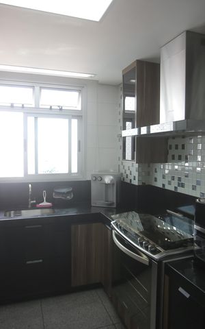 Apartamento à venda com 300m², 4 quartos e 4 vagasCozinha