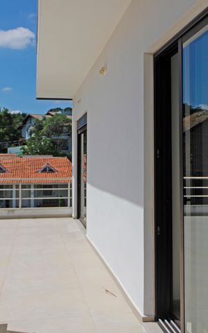 Casa de condomínio para alugar com 469m², 4 quartos e 8 vagasVaranda 
