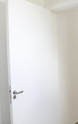 Casa de condomínio para alugar com 469m², 4 quartos e 8 vagasBanheiro
