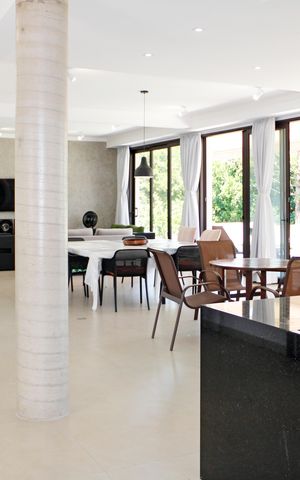 Casa de condomínio para alugar com 469m², 4 quartos e 8 vagasCozinha