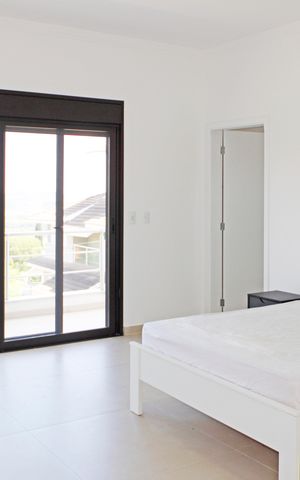 Casa de condomínio para alugar com 469m², 4 quartos e 8 vagasQuarto 2