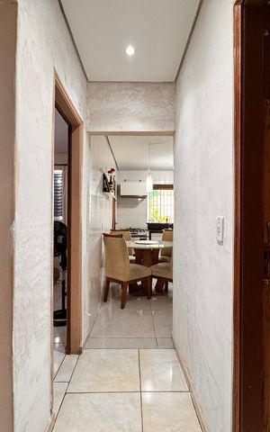 Casa à venda com 124m², 2 quartos e 3 vagas Casa à venda com 124m², 2 quartos e 3 vagasCorredor