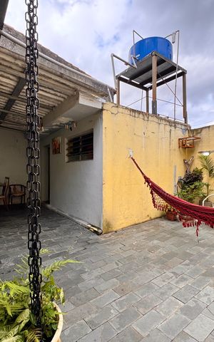 Casa à venda com 124m², 2 quartos e 3 vagas Casa à venda com 124m², 2 quartos e 3 vagasQuintal