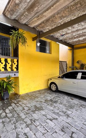 Casa à venda com 124m², 2 quartos e 3 vagas Casa à venda com 124m², 2 quartos e 3 vagasGaragem