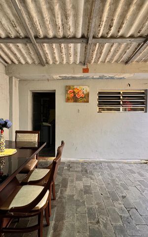 Casa à venda com 124m², 2 quartos e 3 vagas Casa à venda com 124m², 2 quartos e 3 vagasQuintal