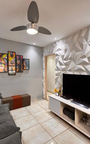 Casa à venda com 124m², 2 quartos e 3 vagas Casa à venda com 124m², 2 quartos e 3 vagasSala