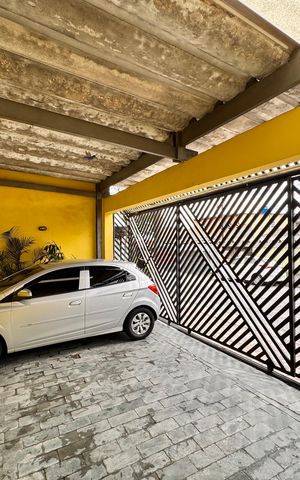 Casa à venda com 124m², 2 quartos e 3 vagas Casa à venda com 124m², 2 quartos e 3 vagasGaragem