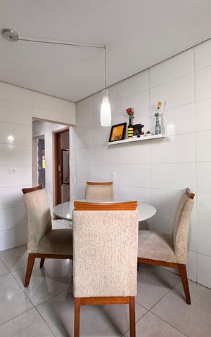 Casa à venda com 124m², 2 quartos e 3 vagas Casa à venda com 124m², 2 quartos e 3 vagasCozinha
