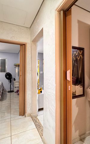 Casa à venda com 124m², 2 quartos e 3 vagas Casa à venda com 124m², 2 quartos e 3 vagasCorredor
