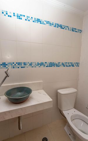 Casa de condomínio à venda com 215m², 3 quartos e 2 vagas Casa de condomínio à venda com 215m², 3 quartos e 2 vagasLavabo