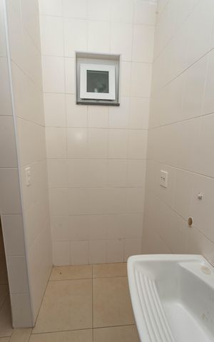 Casa de condomínio à venda com 215m², 3 quartos e 2 vagas Casa de condomínio à venda com 215m², 3 quartos e 2 vagasÁrea de serviço