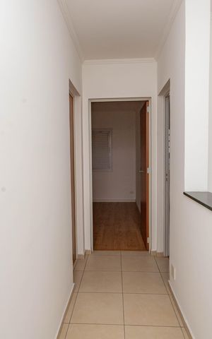 Casa de condomínio à venda com 215m², 3 quartos e 2 vagas Casa de condomínio à venda com 215m², 3 quartos e 2 vagasCorredor