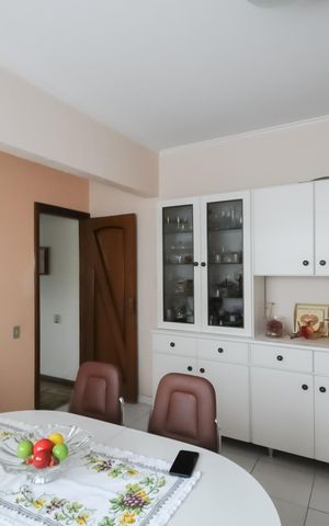Casa à venda com 202m², 3 quartos e 4 vagasCopa