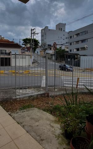 Casa à venda com 202m², 3 quartos e 4 vagasQuintal