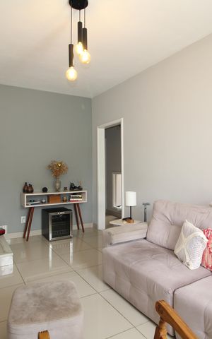 Apartamento à venda com 100m², 2 quartos e 2 vagasSala