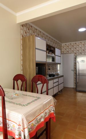 Apartamento à venda com 100m², 2 quartos e 2 vagasCozinha