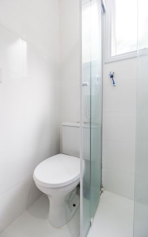 Apartamento à venda com 60m², 2 quartos e 1 vaga Apartamento à venda com 60m², 2 quartos e 1 vagaBanheiro da Suíte