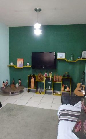 Casa à venda com 240m², 2 quartos e 4 vagas Casa à venda com 240m², 2 quartos e 4 vagasSala