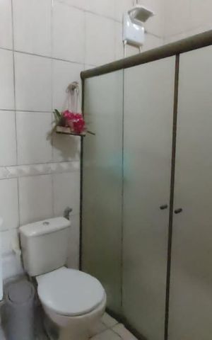 Casa à venda com 240m², 2 quartos e 4 vagas Casa à venda com 240m², 2 quartos e 4 vagasBanheiro 2