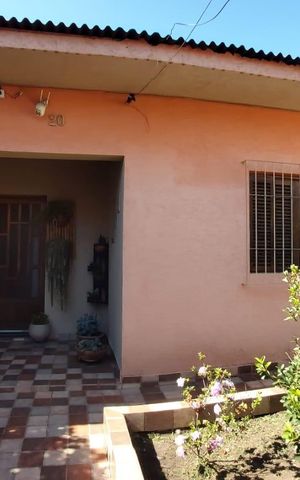 Casa à venda com 240m², 2 quartos e 4 vagas Casa à venda com 240m², 2 quartos e 4 vagasÁrea Externa