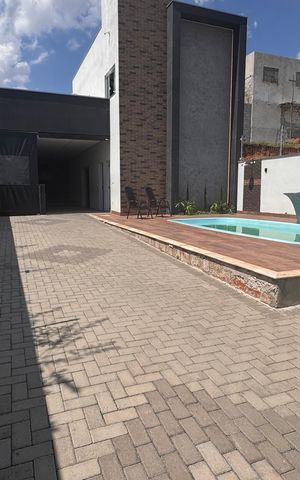 Casa à venda com 147m², 2 quartos e 3 vagas