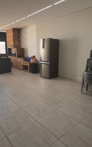 Casa à venda com 147m², 2 quartos e 3 vagas