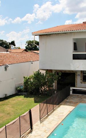 Casa à venda com 550m², 4 quartos e 4 vagasQuintal e Piscina