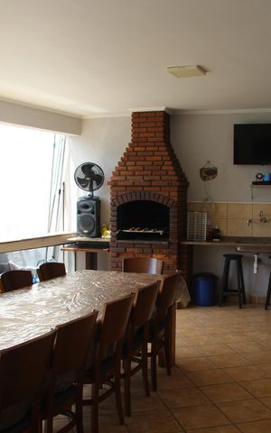 Casa à venda com 550m², 4 quartos e 4 vagasArea Gourmet