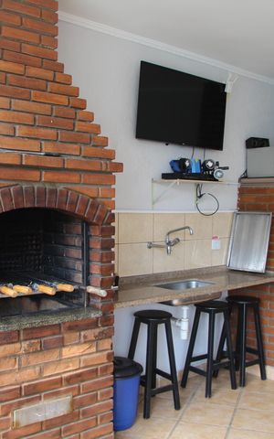 Casa à venda com 550m², 4 quartos e 4 vagasArea Gourmet