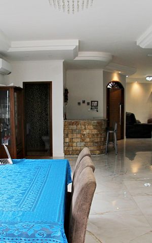 Casa à venda com 550m², 4 quartos e 4 vagasSala e Sala de Jantar