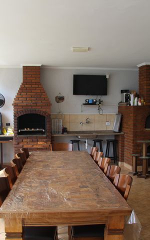 Casa à venda com 550m², 4 quartos e 4 vagasArea Gourmet
