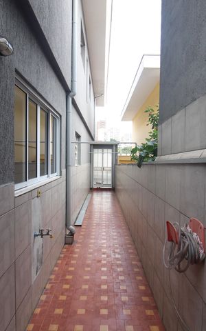 Casa à venda com 125m², 4 quartos e 1 vagaCorredor