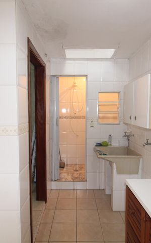 Casa à venda com 125m², 4 quartos e 1 vagaÁrea de Serviço
