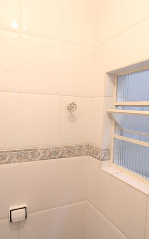 Casa à venda com 125m², 4 quartos e 1 vagaÁrea de Serviço - Banheiro
