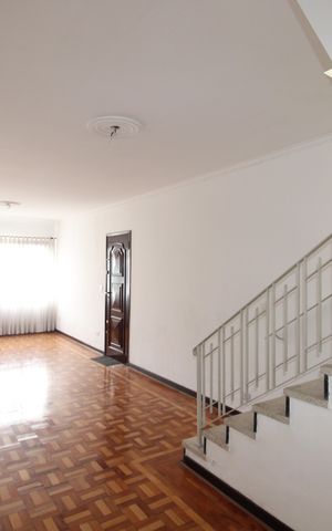 Casa à venda com 125m², 4 quartos e 1 vagaSala