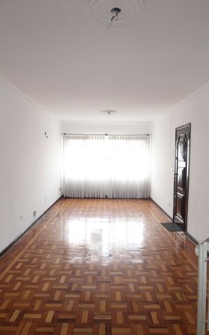 Casa à venda com 125m², 4 quartos e 1 vagaSala