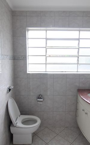 Casa à venda com 125m², 4 quartos e 1 vagaBanheiro
