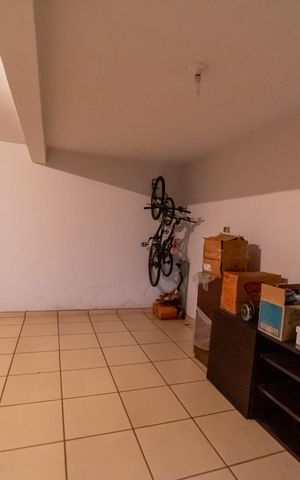 Casa à venda com 250m², 3 quartos e 2 vagasGaragem