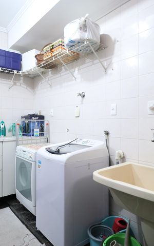 Casa à venda com 342m², 4 quartos e 3 vagasÁrea de Serviço