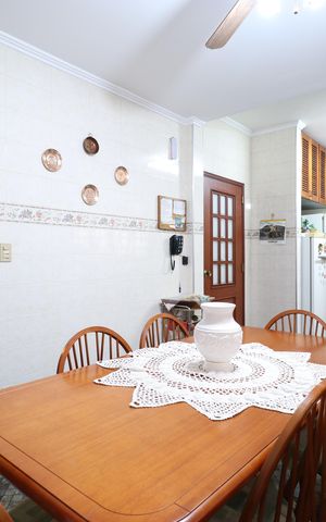 Casa à venda com 342m², 4 quartos e 3 vagasCozinha