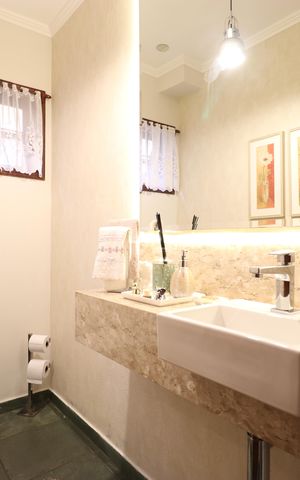 Casa à venda com 342m², 4 quartos e 3 vagasBanheiro de serviço