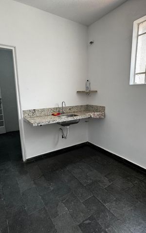 Casa para alugar com 200m², 3 quartos e 2 vagas Casa para alugar com 200m², 3 quartos e 2 vagasCozinha - 1° andar