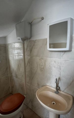 Casa para alugar com 200m², 3 quartos e 2 vagas Casa para alugar com 200m², 3 quartos e 2 vagasBanheiro 2 - 1° andar